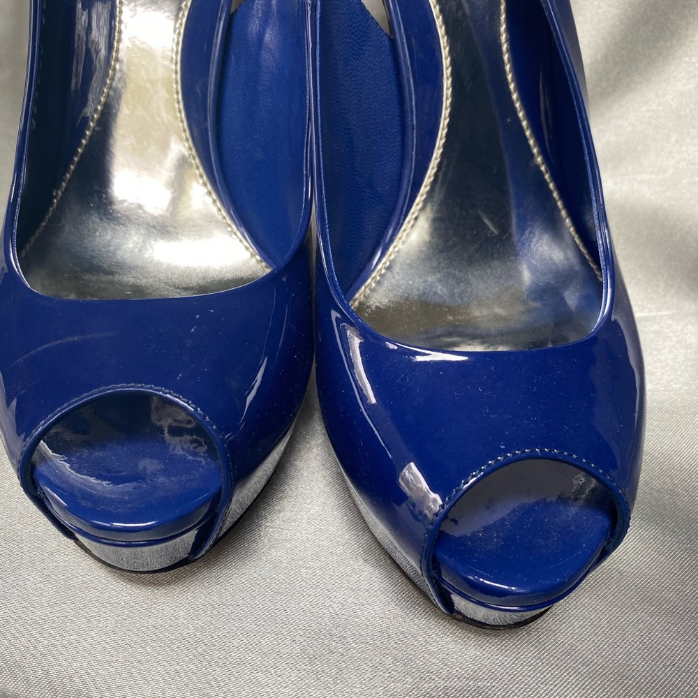 Gucci Open Toe Navy Platform Pumps - Picture 2 of 7